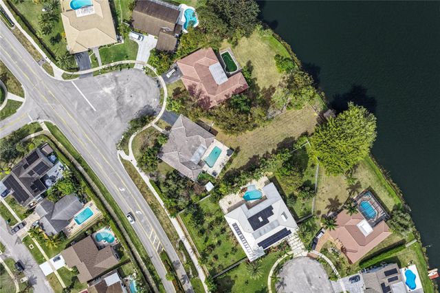 16770 Lakeview Court, Weston, FL 33326