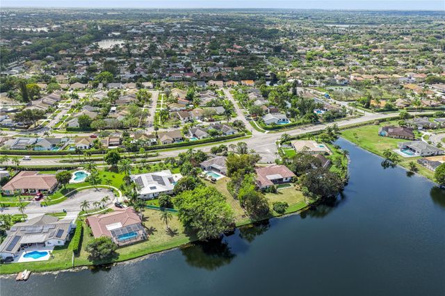 16770 Lakeview Court, Weston, FL 33326