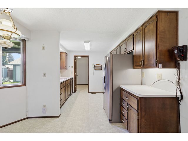 2995 CAMROSE St, Eugene, OR 97404