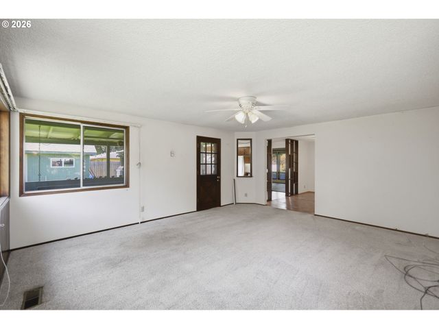 2995 CAMROSE St, Eugene, OR 97404