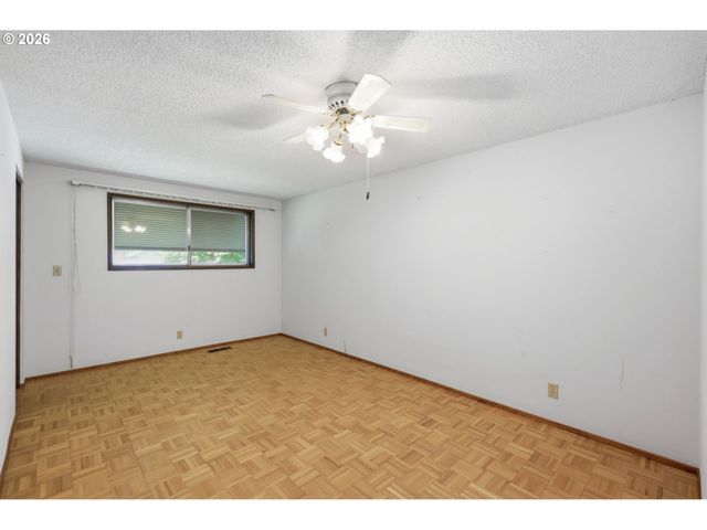 2995 CAMROSE St, Eugene, OR 97404