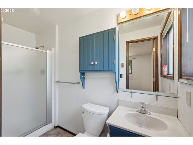 2995 CAMROSE St, Eugene, OR 97404