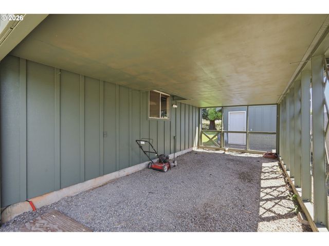 2995 CAMROSE St, Eugene, OR 97404