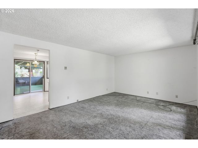 2995 CAMROSE St, Eugene, OR 97404
