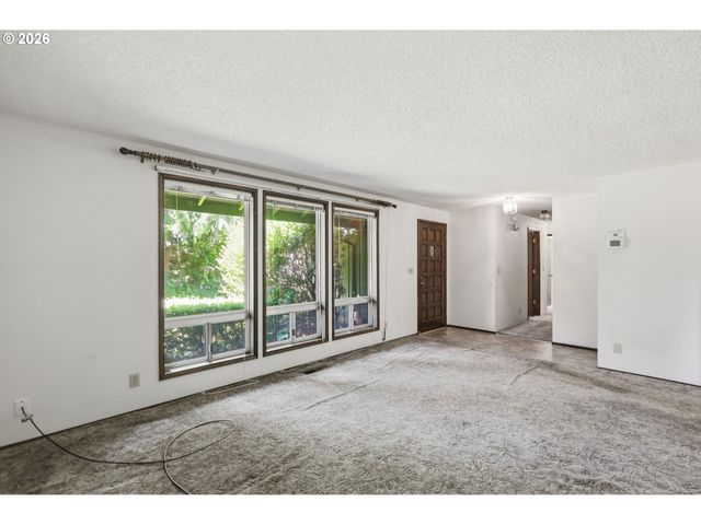 2995 CAMROSE St, Eugene, OR 97404
