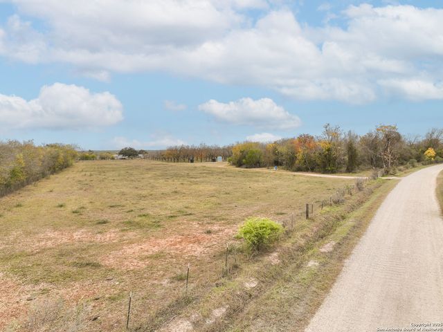TBD County Road 671, Devine, TX 78016
