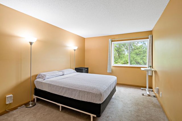132 Demont Avenue E 325, Little Canada, MN 55117