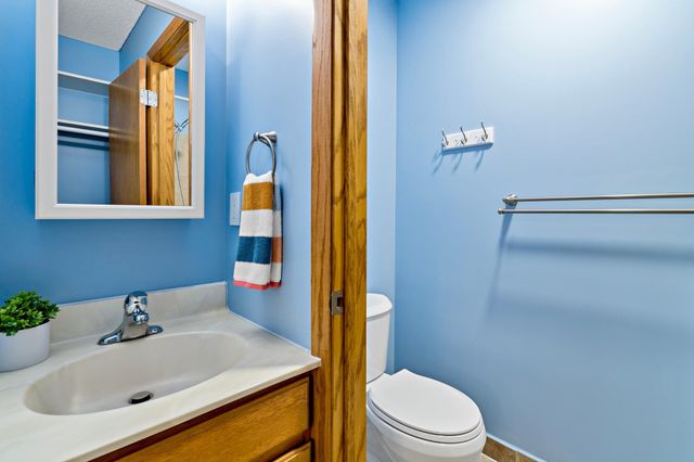 132 Demont Avenue E 325, Little Canada, MN 55117