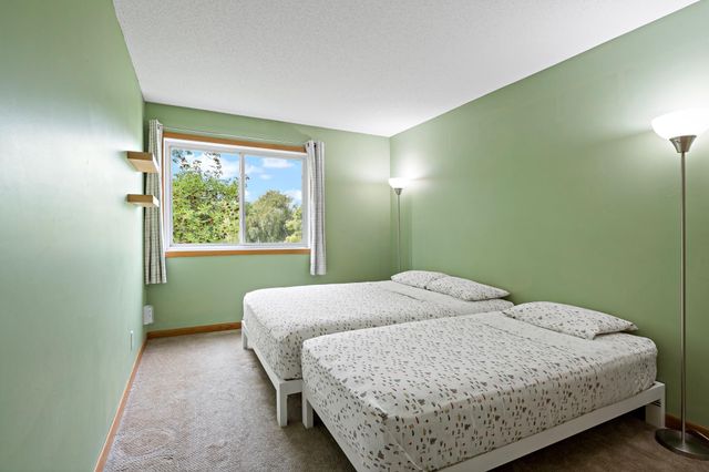 132 Demont Avenue E 325, Little Canada, MN 55117