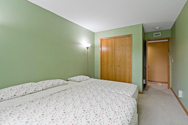 132 Demont Avenue E 325, Little Canada, MN 55117