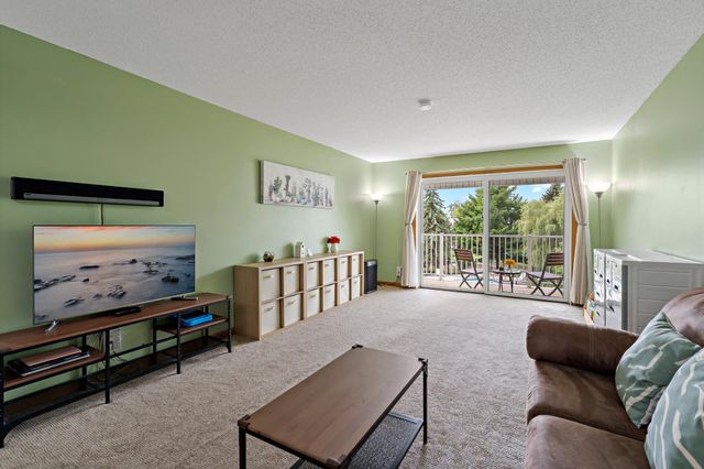 132 Demont Avenue E 325, Little Canada, MN 55117