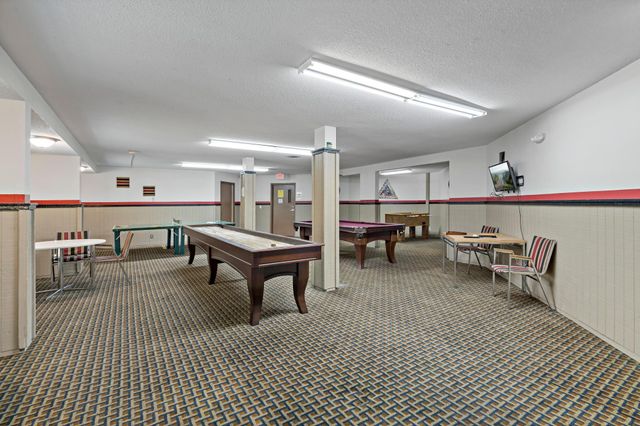 132 Demont Avenue E 325, Little Canada, MN 55117