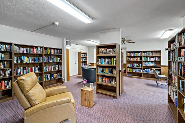 132 Demont Avenue E 325, Little Canada, MN 55117
