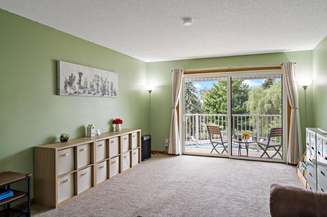 132 Demont Avenue E 325, Little Canada, MN 55117