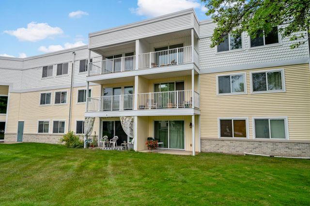 132 Demont Avenue E 325, Little Canada, MN 55117