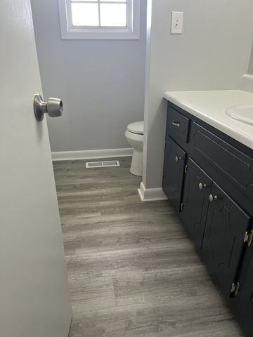 818 Windsor Ave, S, Lawrenceburg, TN 38464