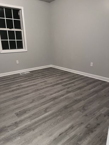 818 Windsor Ave, S, Lawrenceburg, TN 38464