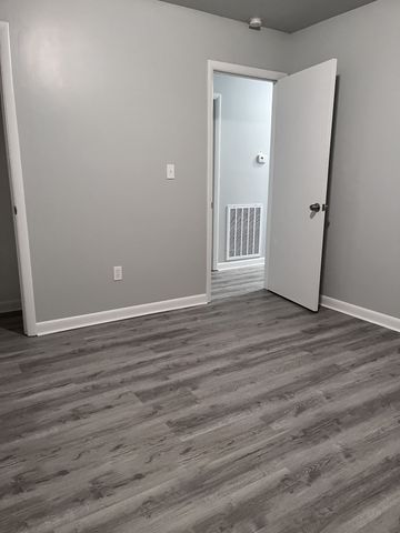 818 Windsor Ave, S, Lawrenceburg, TN 38464