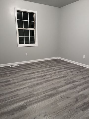 818 Windsor Ave, S, Lawrenceburg, TN 38464