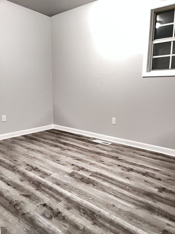 818 Windsor Ave, S, Lawrenceburg, TN 38464