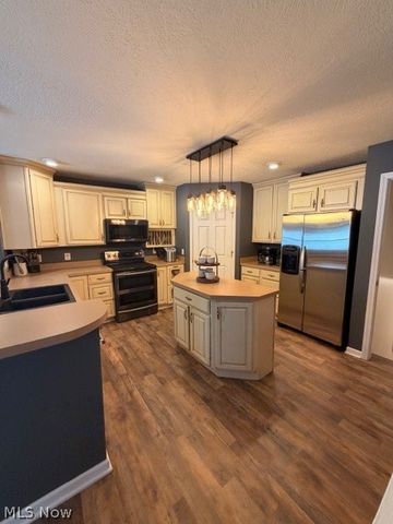 680 Willow Dale Street NW, Bolivar, OH 44612