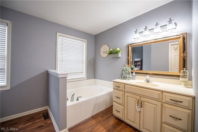 680 Willow Dale Street NW, Bolivar, OH 44612