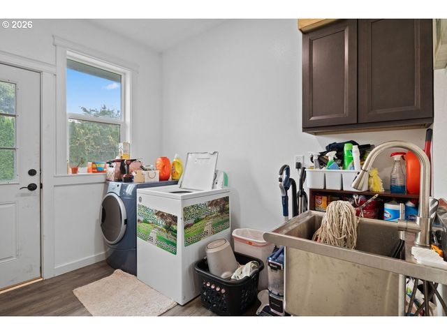 3544 BELVEDERE St, Salem, OR 97304