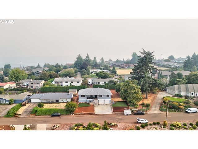3544 BELVEDERE St, Salem, OR 97304