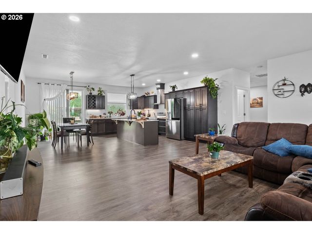 3544 BELVEDERE St, Salem, OR 97304