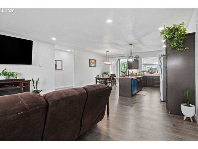 3544 BELVEDERE St, Salem, OR 97304