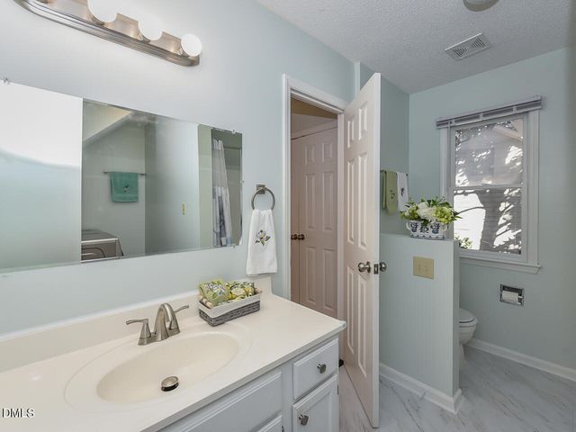 129 Weatherhill Point, Carrboro, NC 27510