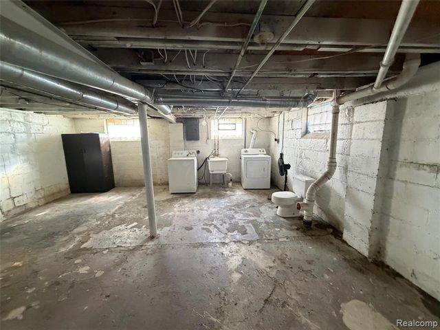 6228 Faust Avenue, Detroit, MI 48228