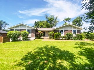 1130 Buckley Road, St Louis, MO 63125