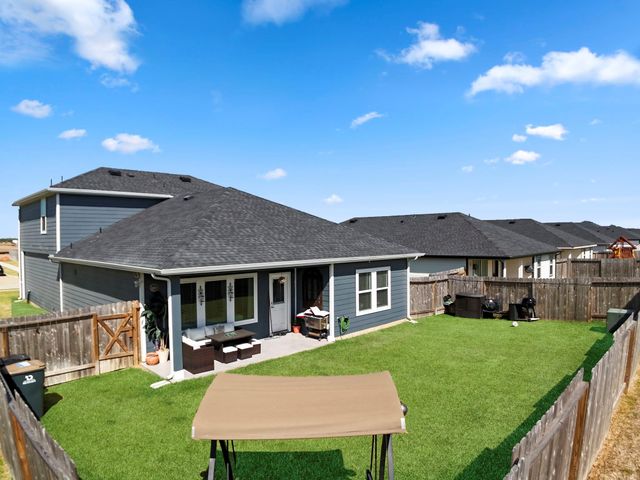 2215 Laurel Bloom Lane, Sealy, TX 77474