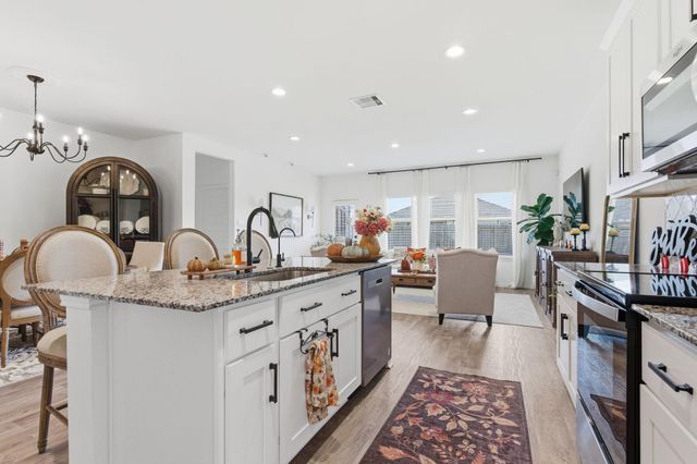 2215 Laurel Bloom Lane, Sealy, TX 77474