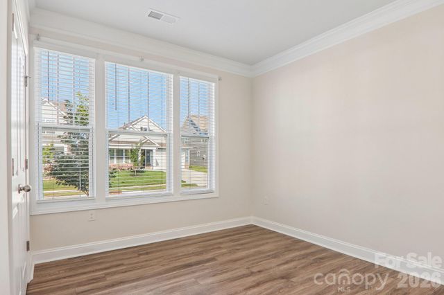 505 Fox Cove Road, Hendersonville, NC 28792