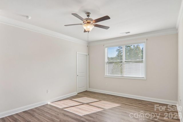 505 Fox Cove Road, Hendersonville, NC 28792