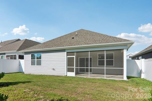 505 Fox Cove Road, Hendersonville, NC 28792
