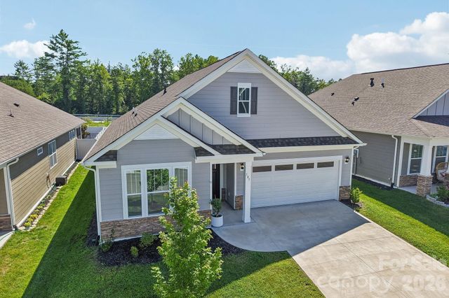 505 Fox Cove Road, Hendersonville, NC 28792