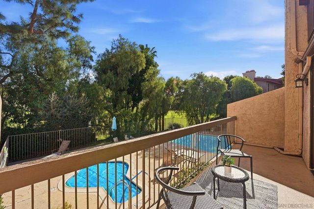 2564 NAVARRA DR 115, Carlsbad, CA 92009