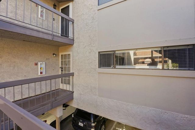 2564 NAVARRA DR 115, Carlsbad, CA 92009