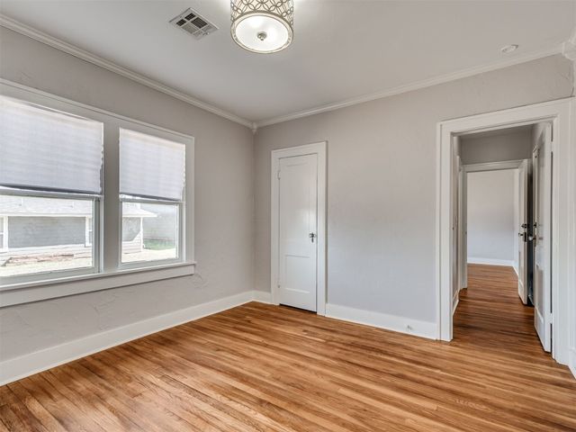 1016 E Edwards Street, Edmond, OK 73034