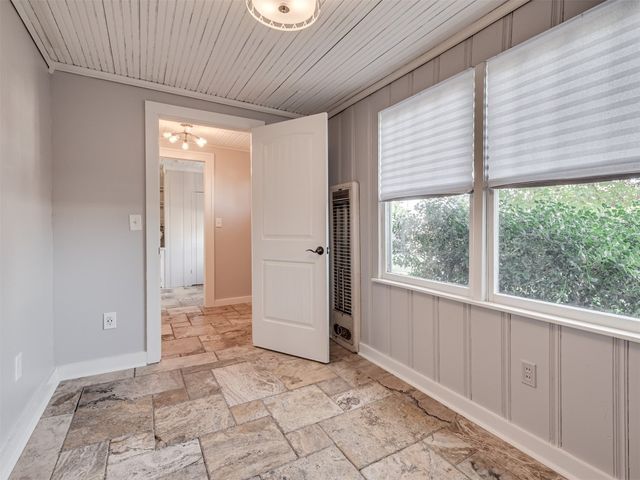 1016 E Edwards Street, Edmond, OK 73034