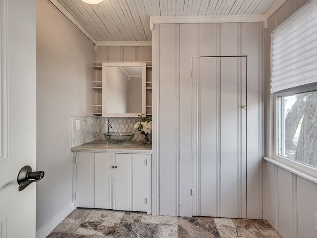1016 E Edwards Street, Edmond, OK 73034