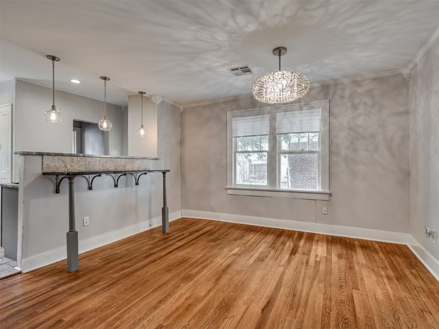1016 E Edwards Street, Edmond, OK 73034
