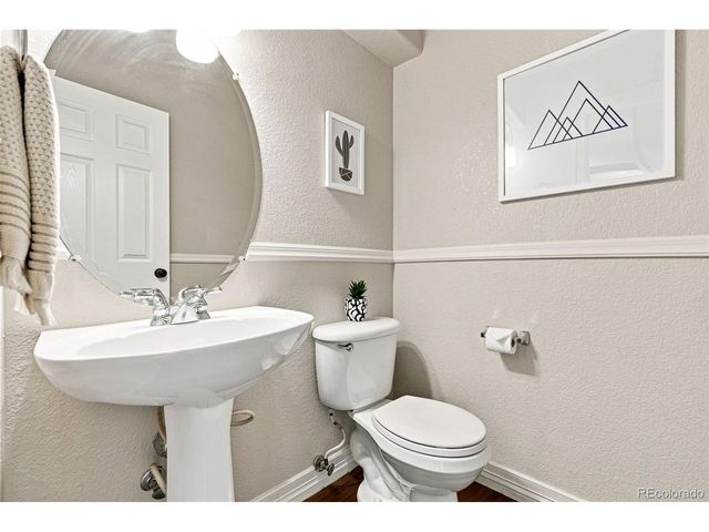 619 Folklore Ave, Longmont, CO 80504