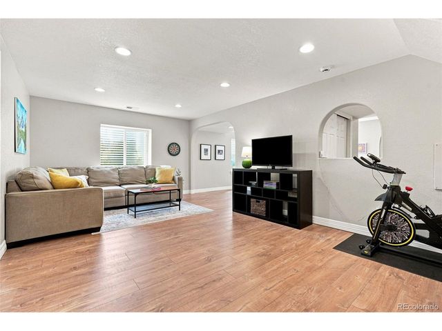 619 Folklore Ave, Longmont, CO 80504