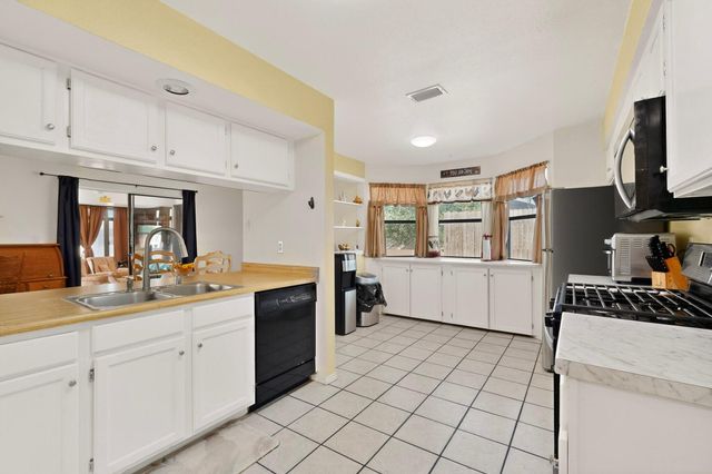 4304 Quartz Drive NE, Rio Rancho, NM 87124