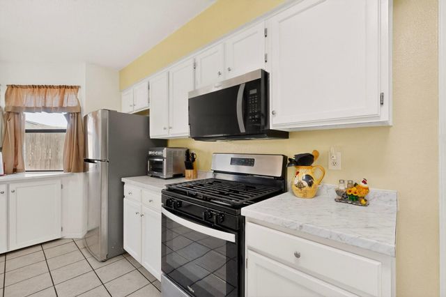 4304 Quartz Drive NE, Rio Rancho, NM 87124