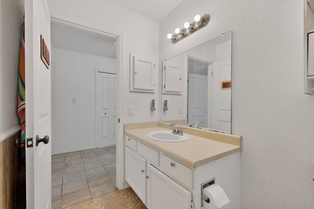 4304 Quartz Drive NE, Rio Rancho, NM 87124
